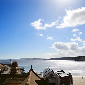  Apartment The Stoop, Stunning Sea Views! United Kingdom